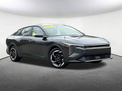 Used 2025 Kia K4 EX FWD image 2