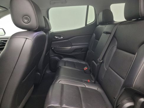 Used 2023 GMC Acadia SLT image 18