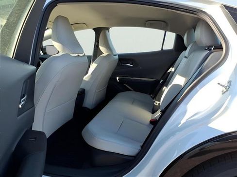 Used 2023 Toyota Prius XLE image 11