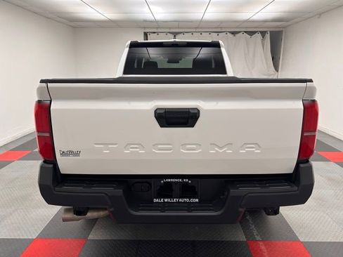 Used 2025 Toyota Tacoma SR image 5