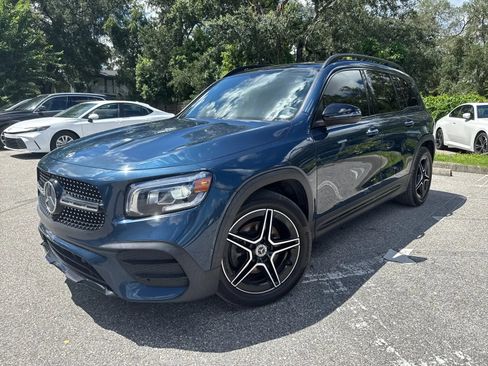 Used 2022 Mercedes-Benz GLB 250 image 2