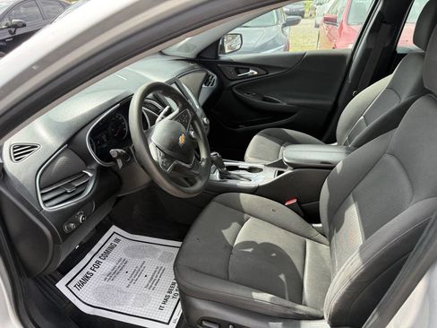 Used 2018 Chevrolet Malibu LT image 10