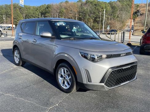 Used 2023 Kia Soul LX w/ LX Technology Package image 6