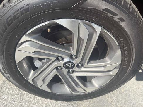 Used 2023 Hyundai Santa Fe SEL image 9