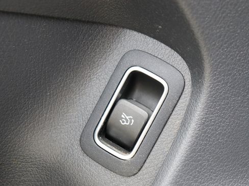 Used 2023 Mercedes-Benz CLA 250 4MATIC w/ AMG Line image 27