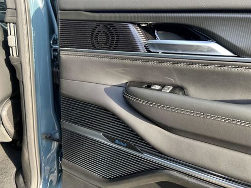 New 2026 Jeep Grand Wagoneer Summit image 39