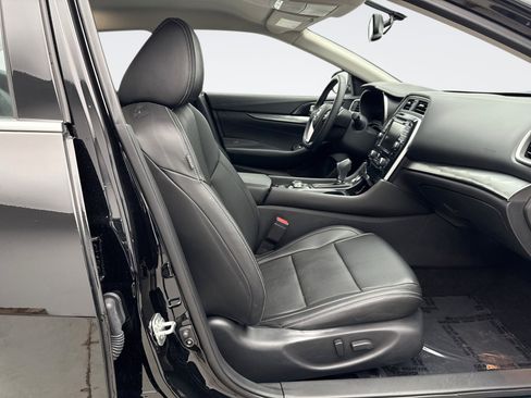 Used 2019 Nissan Maxima 3.5 SV w/ Floor Mat Group image 16
