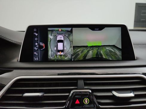 Used 2017 BMW 740i image 21