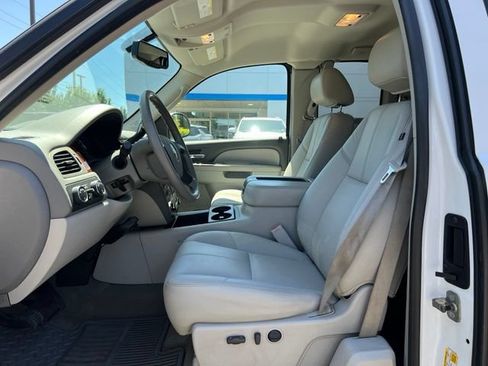 Used 2010 Chevrolet Silverado 1500 LTZ w/ Convenience Package AWD/4WD image 15