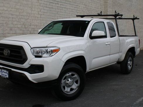 Used 2023 Toyota Tacoma SR w/ SR Convenience Package image 8