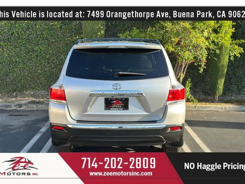 Used 2011 Toyota Highlander 2WD w/ Tech Pkg image 8