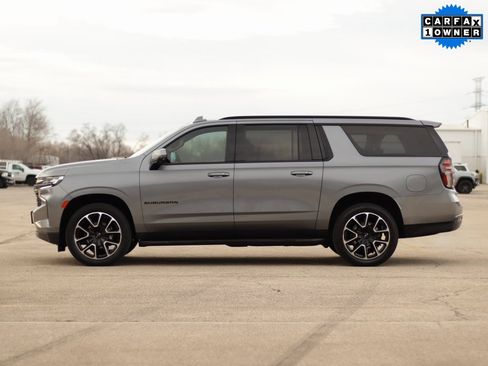 Used 2022 Chevrolet Suburban RST w/ Luxury Package image 4