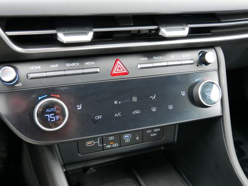 Certified 2026 Hyundai Sonata SEL AWD/4WD image 22