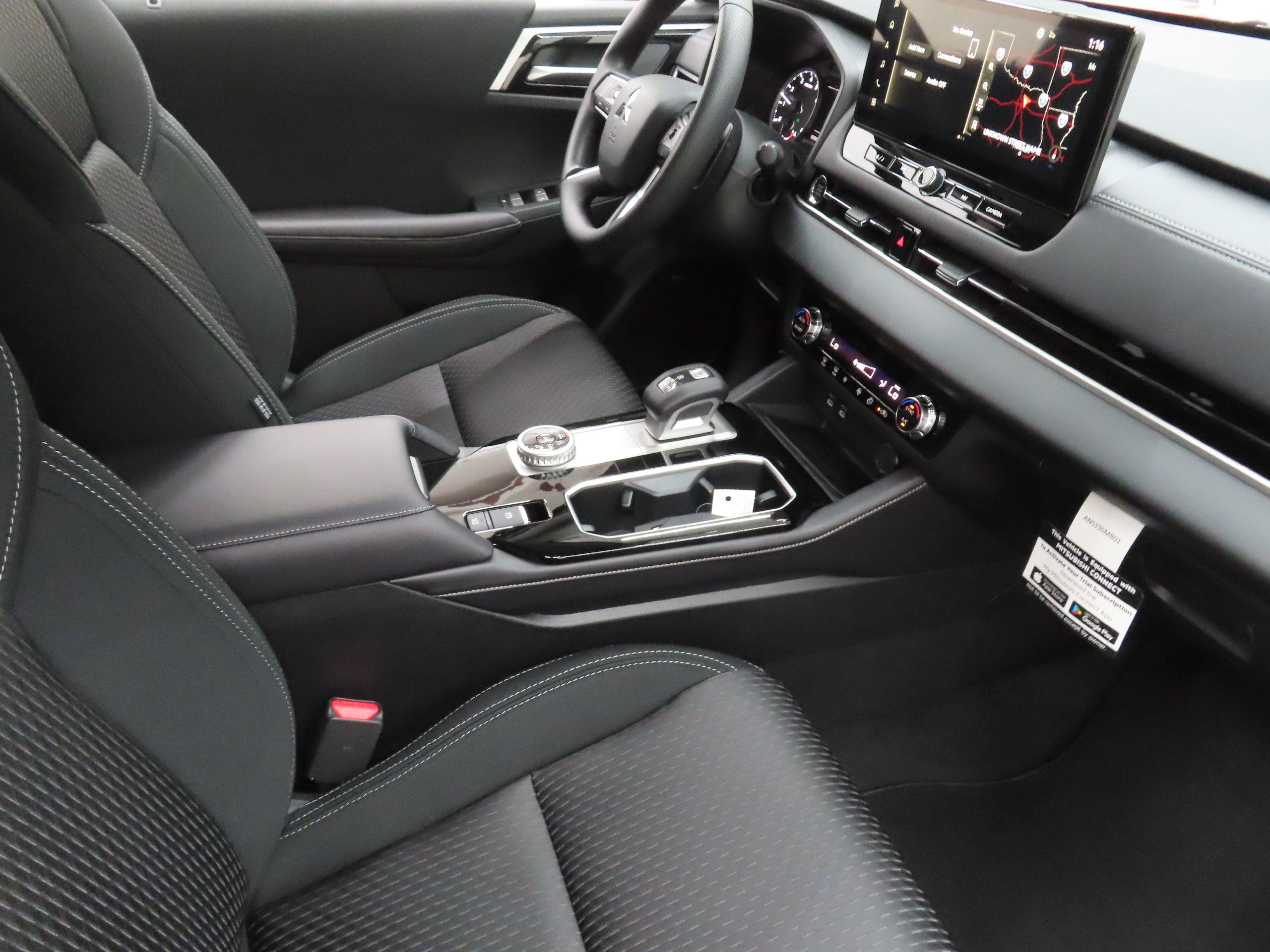 New 2026 Mitsubishi Outlander ES FWD image 25