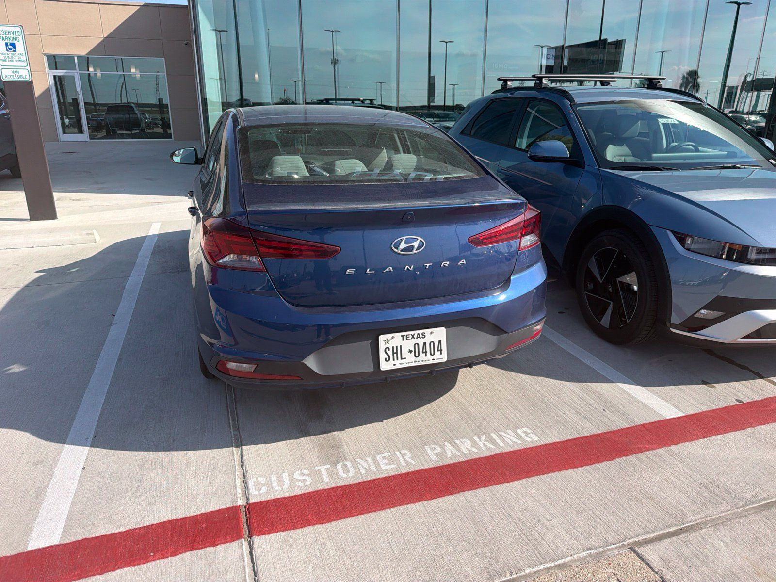 Used 2020 Hyundai Elantra SE w/ Cargo Package (C1) FWD image 7
