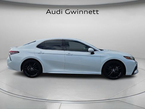 Used 2022 Toyota Camry XSE image 4