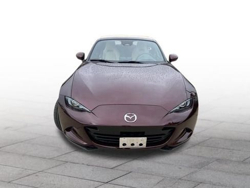 Used 2025 MAZDA MX-5 Miata RWD image 2