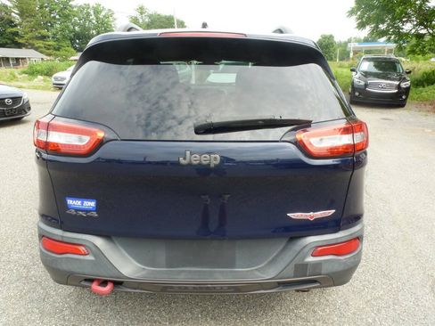 Used 2014 Jeep Cherokee Trailhawk AWD/4WD image 8