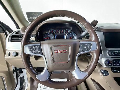 Used 2018 GMC Yukon XL SLT w/ Open Road Package image 11
