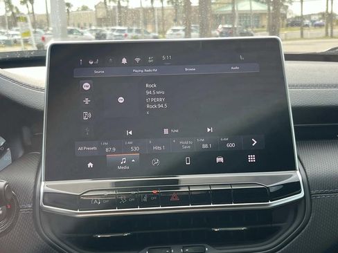 New 2026 Jeep Compass Latitude image 13