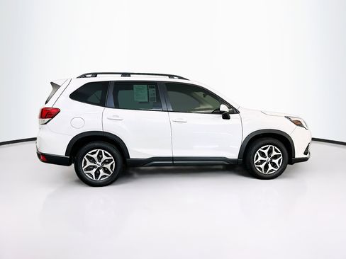 Used 2023 Subaru Forester Premium image 10