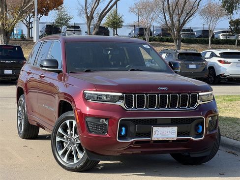 Used 2023 Jeep Grand Cherokee Overland w/ Luxury Tech Group IV image 2