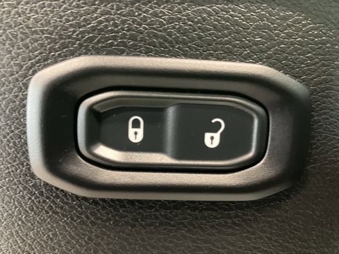 Used 2021 Jeep Wrangler Unlimited Sport w/ Dual Top Group image 12