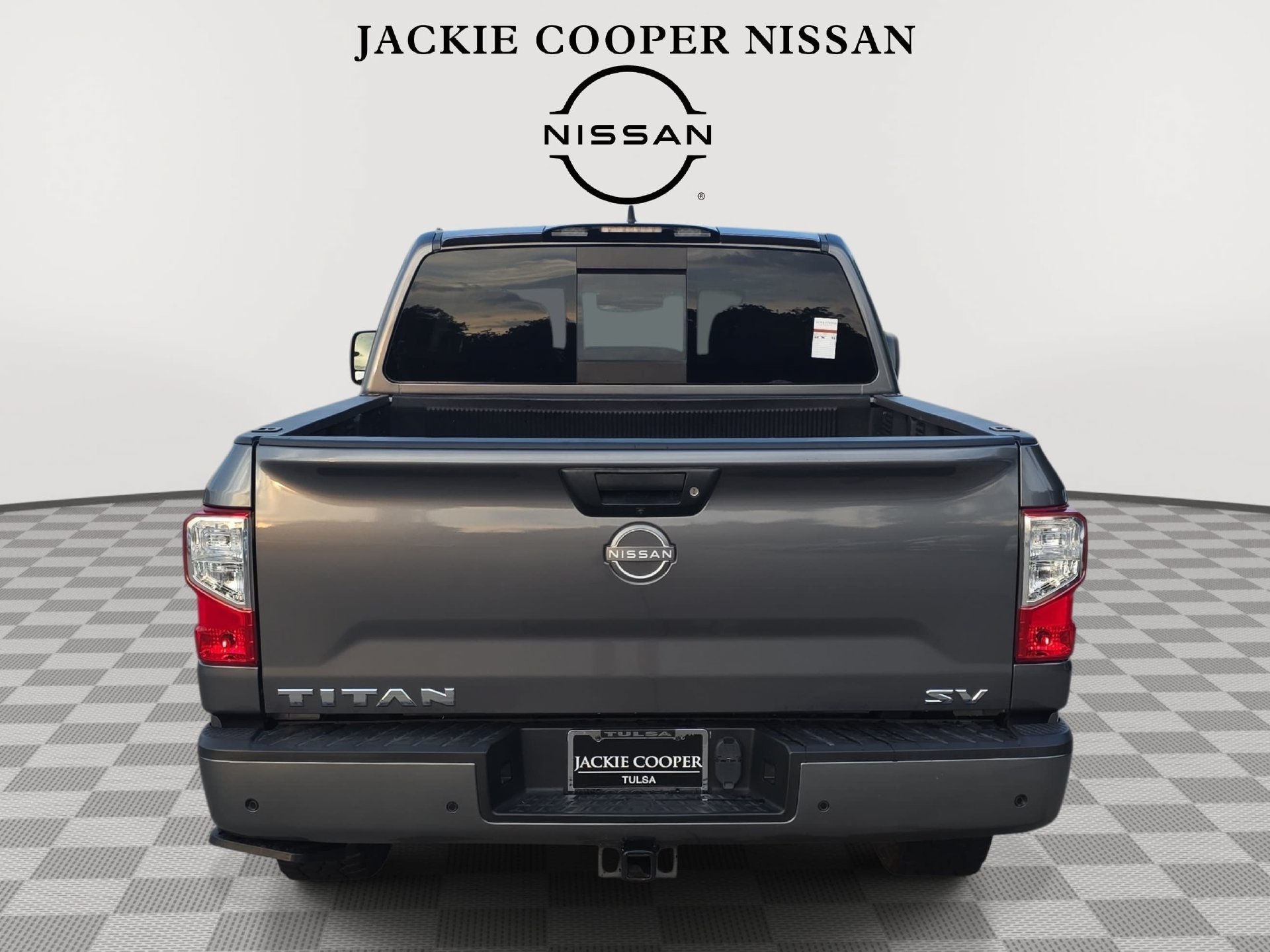 Used 2023 Nissan Titan SV w/ SV Convenience Package RWD image 6