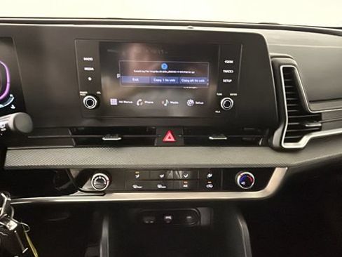 Used 2024 Kia Sportage LX AWD/4WD image 23