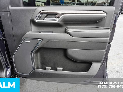 Used 2024 Chevrolet Silverado 2500 LTZ w/ LTZ Convenience Package image 46