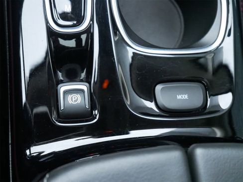 Used 2023 Buick Envision Essence w/ Sport Touring Package image 17