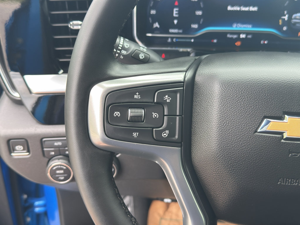 Used 2025 Chevrolet Silverado 1500 LT AWD/4WD image 30