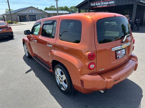 Used 2006 Chevrolet HHR LT w/ Preferred Equipment Group FWD image 8