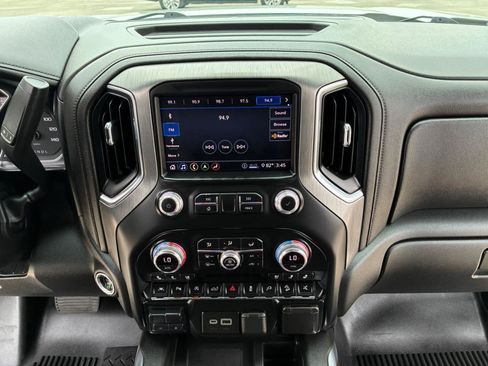 Used 2020 GMC Sierra 1500 Denali w/ Denali Ultimate Package AWD/4WD image 20
