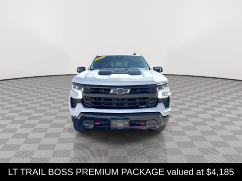 Used 2022 Chevrolet Silverado 1500 LT Trail Boss w/ LT Trail Boss Premium Package AWD/4WD image 5