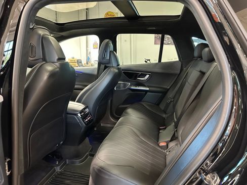Used 2023 Mercedes-Benz EQE 500 4MATIC SUV image 35