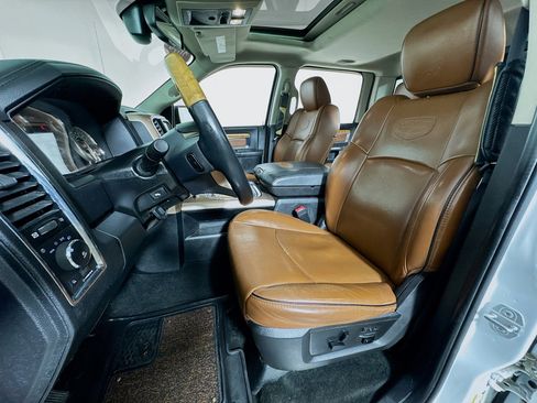 Used 2016 RAM 1500 Laramie Longhorn w/ Convenience Group image 16