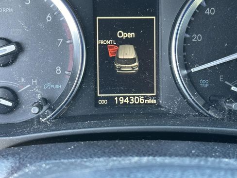 Used 2016 Toyota Highlander XLE image 14