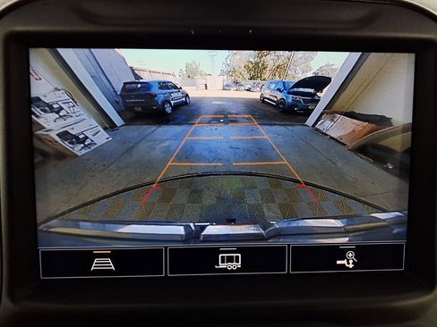 Used 2021 GMC Sierra 1500 SLT image 4