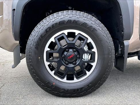 New 2026 Toyota Tacoma TRD Off-Road AWD/4WD image 12