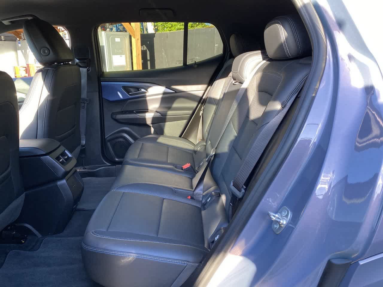 Used 2024 Chevrolet Equinox EV LT AWD/4WD image 16