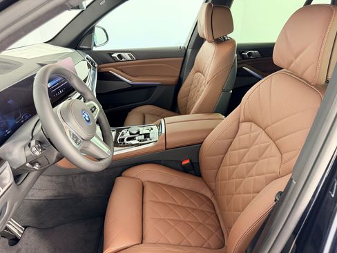 New 2026 BMW X5 xDrive50e w/ M Sport Package AWD/4WD image 5