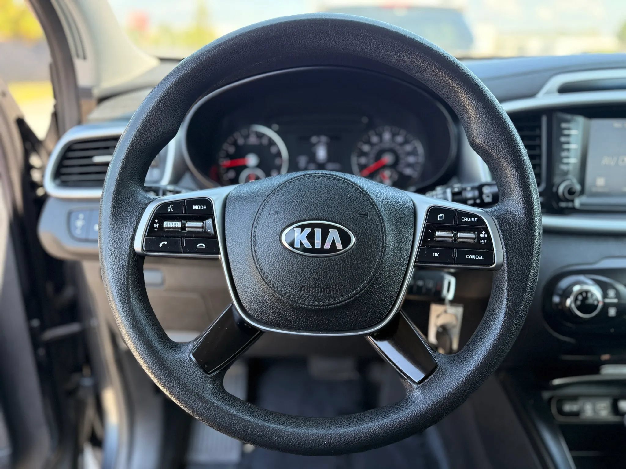 Used 2020 Kia Sorento LX AWD/4WD image 25