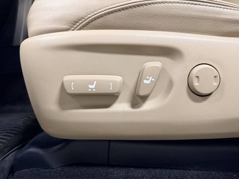 Used 2019 Toyota 4Runner Limited image 13