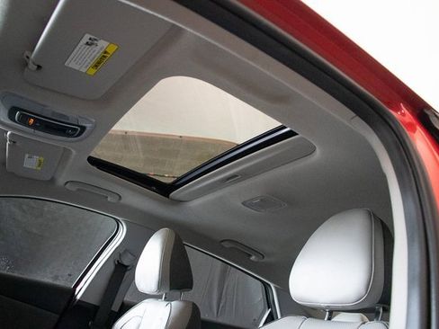 Used 2021 Hyundai Elantra Limited w/ Cargo Package image 28