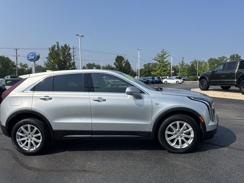Used 2019 Cadillac XT4 Luxury image 2