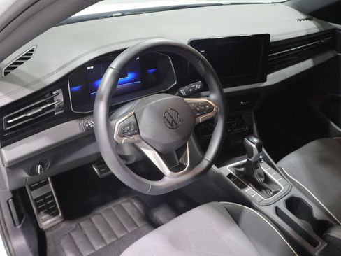 Used 2025 Volkswagen Jetta Sport FWD image 14