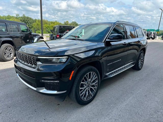 Used 2025 Jeep Grand Cherokee L Summit AWD/4WD image 7