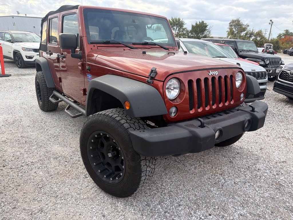 Used 2014 Jeep Wrangler Unlimited Rubicon w/ Dual Top Group AWD/4WD image 4