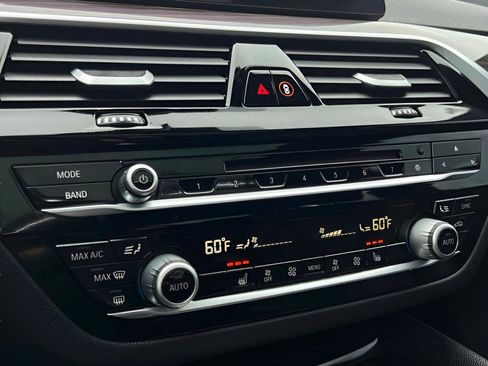 Used 2019 BMW 530i xDrive w/ Convenience Package image 50